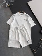套装Cel、 2025春夏新款男女同款短袖T恤！Logo刺绣设计！极具设计精选客供100%全棉面料，手感柔软亲肤，着身舒适透气性都无法挑剔，实物绝对会让你爱不释