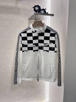 P550Dio*2025新品上架 棋盘格夹克外套裙裤套装 定制Yb进口材质 工艺处理 呈现带有些许绒面 舒适软糯 穿搭洋气 圆领拉链夹克外套一片式裙裤套装 上衣