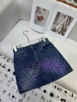 chanel 25新款烫钻牛仔半裙 定位彩色钻 时髦不易过时 洋气十足 上身修饰身型 高端品质 单色3码 Sml