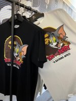 00182款Bape X 猫和老鼠 联名款 Ss25 汤姆和杰瑞印花图案圆领短袖T恤 男女同款 码数Smlxlxxl 黑色白色