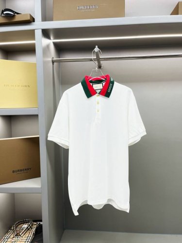 GuccⅠ 古驰 领子刺绣新款polo衫 原版面料 原版订制辅料 官方同款 采用210克纯棉珠地面料，定制 同缸染面料 手感非常舒服爽滑 版型挺阔有型 一线品牌