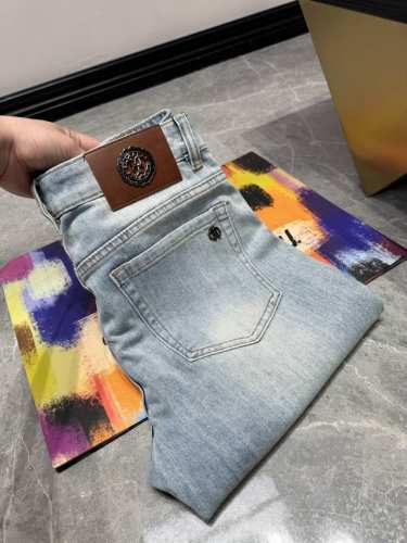 Roberto Cavalli25S春夏男士休闲牛仔裤.....码数28-3837