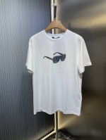 150 Louisvuitton 路易威登 2025Ss春夏新品 秀场限定款墨镜印花T恤，时尚界的宠儿！尽显奢华品质。甄选优质面料打造，奢华与时尚的完美结合，以