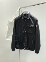 蒙口 看似简单，做工极其复杂的外套 ..重磅户外夏季冲锋防晒服。复杂的设计，品质一流。出口欧洲买手店独家渠道。 尺码1-4。 1码胸围114 肩宽49衣长68
