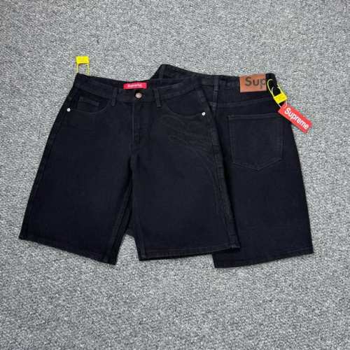 款号：H796 Supreme & Sup 大字母拉线新品水洗直筒短裤牛仔裤！ Supreme从来就不曾让潮人失望过 从布料的质量选择，细节的剪裁，花型的搭配都