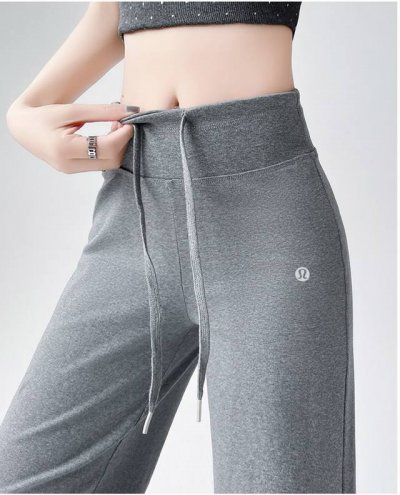 露露乐檬 Lululemon 被追着问！Lululemon 神裤必须拥有 姐妹们，Lululemon 2025 年新款直筒运动裤瑜伽裤杀疯啦！谁穿谁好看，不夸张