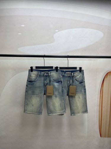巴宝莉Burberry2025夏季新款男式定制金属战马皮标休闲牛仔短裤 经典好牛仔，优质的工艺属性！ 腰侧边经典小牛皮字母皮标！ 是不是好东西其实一眼就能看出来