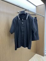 套 Lv 2550春夏官网新款男士休闲户外运动套装 高定专柜面料 透气舒适度高，细节无可挑剔，品牌元素设计理念，做工考究工艺复杂，专业代购级体现高品质。Lz手感