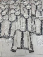 P380 外套 重工定位刺绣亚麻牛仔外套 门襟刺绣设计提取新中式元素 结合刺绣工艺展现立体肌理感定版定染 领型调试恰到好处 典雅中式 慵懒随性之美 搭配偏宽松的