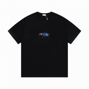 Dior 长期现货放心推 上新 Dior新款T上货 标志印花图案 后幅反标设计 1:1高品质 百分百纯棉洗水处理 布料精梳紧密赛络纺 不缩水不变形 更舒适柔软