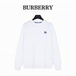 burberry 巴宝莉刺绣战马圆领卫衣 男女同款全新美学灵感趣味设计,渠道性质精品。让整体造型设计更加优雅时尚，今夏最火系列，无数明星潮人追捧。裁剪工艺细节处
