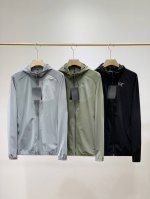 2025Arcteryx 始祖鸟新款多色轻薄男款外套 皮肤衣 防晒衣 又是一批高级货，官网同步发售 一批高订版始祖鸟全天候防晒皮肤战衣，直接给大家伙介绍面料。主