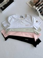 蒙口Moncler女款夏季四色经典纯棉圆领T恤短袖棉面料！ 面料采用 G杜邦索罗娜丝光棉 颜色：白色 黑色 白灰 浅粉 尺码：M L Xl Xxl 面料采用 G