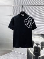 蒙口 Moncler 2025新款 圆领 短袖 T恤 ，高端版本！专柜定制面料 透气舒适度高，细节无可挑剔，品牌元素设计理念，体现高品质。手感细腻柔软！呈现休闲