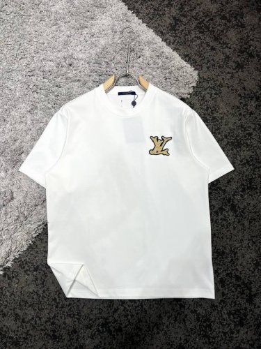 Louis Vuitton*路易威登 衣长