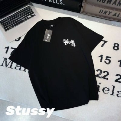 stussy斯图西小花印花短袖 男女同款 -面料：采用原版一比一布面料。 -辅料：原版拆解开发，一比一定制的小标，领标，水洗，吊牌，五金等等。 -工艺：原版分解