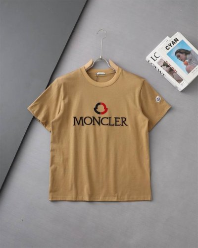 高品质 Moncler 蒙口标志性字母刺绣新款T桖！ 25Ss春夏新品，官网旗舰店同步开售，M家Loog拼色刺绣，袖口手臂章仔刺绣小标，非二次开发，原版成型，采