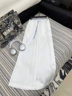爆款现货 原单品质 Mm6 *｜25新款抽绳休闲裤 潮裤来袭，解锁多元风格 衣橱里总缺一条适配所有心情的神裤？看这里！ 纯净白，如清晨初雪，极简中透着高级，是温