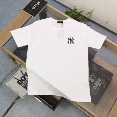 2025新款Mlb洋基队Ny后背Yankees字母图案Logo印花休闲情侣短袖T恤，轻奢高级，上身效果，绝绝子，采用250克纯棉面料，全套定制辅料，印花采用胶浆