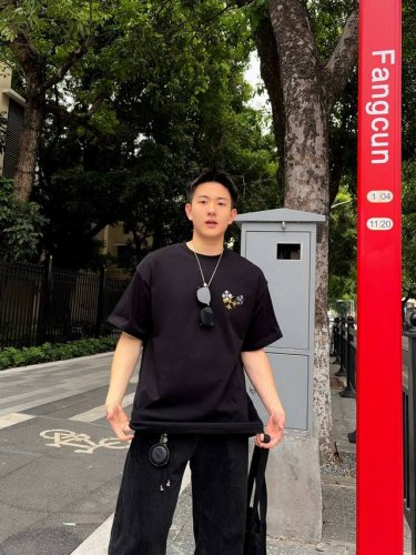 25春夏 克罗心手绘 新款上新 颜色 黑色 白色 尺寸 Xs S M L Xl 版型 廓形 克重: 300