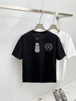 支持年后 P230 克罗心 新品圆领短袖T恤，原版立体刺绣字母！240克纯棉短袖. 帅气时尚，简约百搭款.穿着透气舒适！黑白两色！码数：M 3Xl