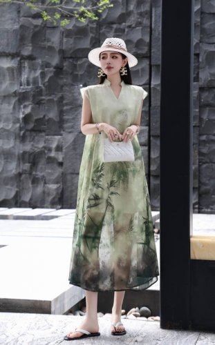 连衣裙 夏季新款，复古渐变色效果宽松连衣裙，配腰带，咖色 绿色，Smlxl
