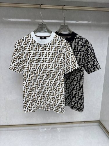 芬迪 2025春夏新款男女同款短袖T恤，！定制专属纯棉面料，定制原版工艺螺纹，胸前重工字母Logo工艺设计！简约大方，从容百搭，档次极高，完美融入时尚还有风情感