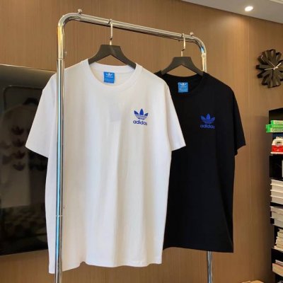 Adidas三叶草新款后背印花T恤短袖 重磅推荐，2 高克重纯棉T恤！ 真的太好看了！男女情侣款！ 面料质地炒鸡柔软舒适！亲肤自然！ 春夏新品！赶紧入手吧！！