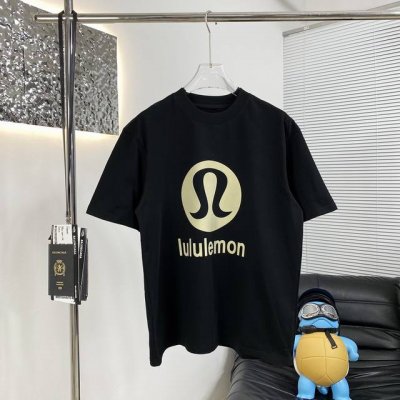 Lululemon露露乐蒙 25Ss新款短袖T恤 今年面料全新升级 采用高克重布料 洗完水260克 不缩水不变形 上身阔挺效果极佳 且舒适柔软质感十足 廊型版型