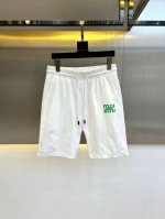miumiu缪缪、25S新款夏季休闲短裤！抽绳刺绣Logo设计.简单高级.进口高密棉订制埃及棉面料，手感轻薄透气.舒适感满满.原厂五金质感满满.高级感强！整体视