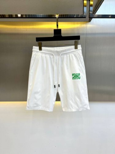 miumiu缪缪、25S新款夏季休闲短裤！抽绳刺绣Logo设计.简单高级.进口高密棉订制埃及棉面料，手感轻薄透气.舒适感满满.原厂五金质感满满.高级感强！整体视