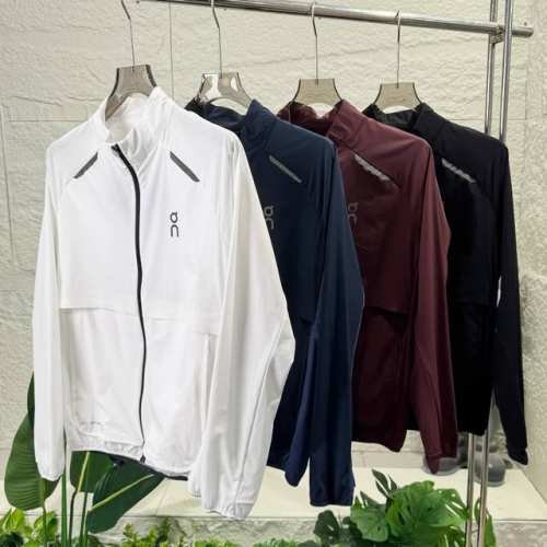 供 On昂跑 不是吧，穿这么帅是去运动 On昂跑 Weather Jacket Insulated轻量情侣款皮肤衣 户外轻量化跑步防晒服，O真的要服On一个用心