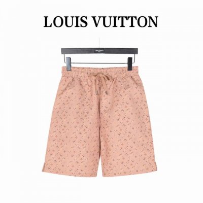 louisvuitton 路易威登老花满印短裤 全新美学灵感趣味设计,渠道性质精品。让整体造型设计更加优雅时尚，今夏最火系列，无数明星潮人追捧。裁剪工艺细节处理
