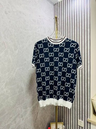 Gucci古驰 圆领提花工艺针织短袖圆领毛衣 注重细节 最求品质 男女同款 颜色：蓝色.卡色 码数：Xs S M L