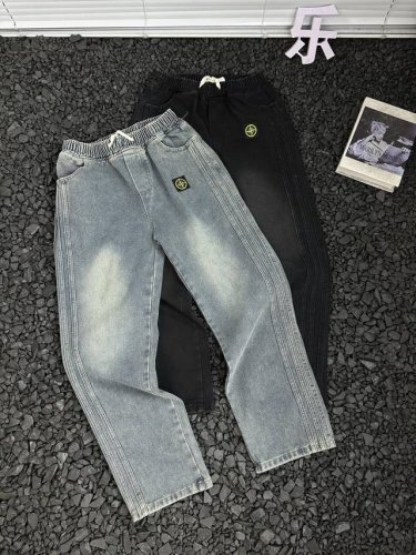 石头岛Stone Island重磅水洗做旧直筒抽绳中腰条纹拼接潮流个性痞帅百搭宽松休闲复古牛仔裤 男女同款 厌倦了千篇一律的基础款牛仔裤？是时候来点个性了！这条
