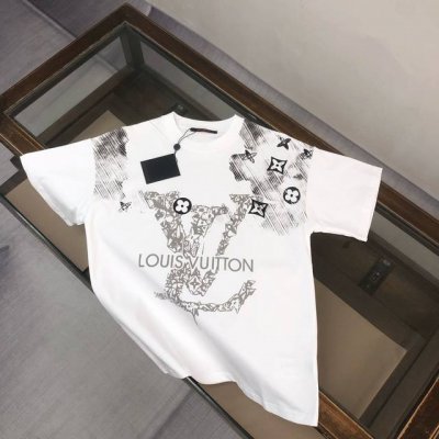 Louis Vuitton Lv 路易威登 25Ss最新款百搭短袖T恤男女同款！！ 特供定制面料！加上紧密纺纱工艺又使面料光滑紧密得到整体面料的高级感，大牌专业