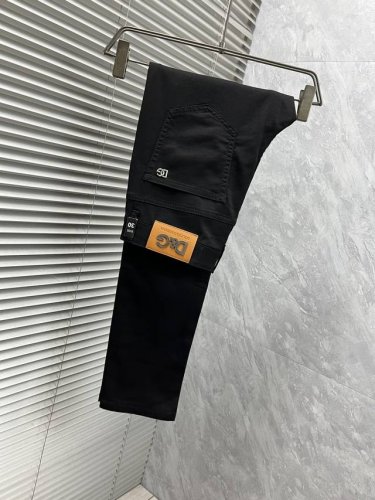 d G原单牛仔裤 2025新品，原版牛仔裤原版重工打造，品牌经典Logo设计，原版五金辅料。专柜定制牛仔面料，完全对版专柜，欢迎专柜试穿后再购买，好货不怕比。码
