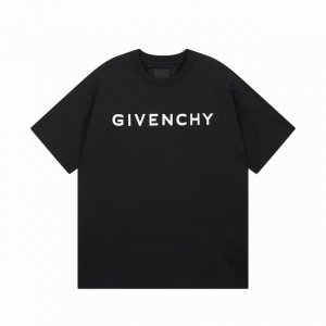 细节图 顶级版本 #Givenchy#纪梵希.25Ss.经典字母印花短袖T恤 面料采用定制Giv全棉双纱面料 克重260G 手感松软细腻扎实 舒适透气不易变形