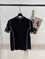 Chane* 2025 夏季新款针织短袖，立体双C字母搭配撞色木耳边元素，面料手感柔软，弹力超级大，小香风的调调十足，Sml