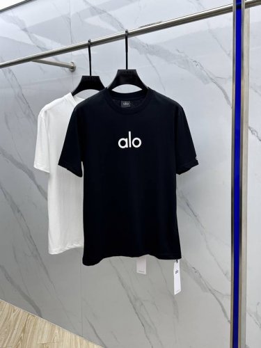 alo 2025春夏新款首发专柜最新款短袖圆领T恤 高端订制 设计前卫时尚！品牌Logo提花工艺设计 高端定制丝光长绒棉面料.手感柔软.穿着舒适.专柜级别精致车