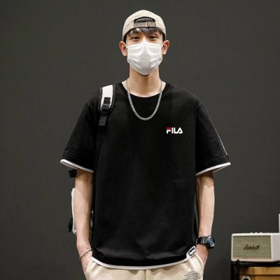 上新 Fila 斐乐限定印花短袖T恤，男女同款，小红书 Ins 爆火， 男女上身效果都超级Nice，采用260G精梳纯棉面料 上身柔软舒适 定制螺纹领口 ，版型