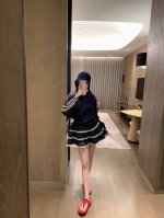 上新250 miumi*/缪缪 蕾丝里布防晒衣夹克外套拼接蕾丝蛋糕裙套装～～ 做工贼复杂的一套一套减龄不挑人！！ 颜色：蓝色 白色 码数：Sml见尾图