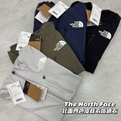 The North Face北面四色爆款连帽防晒衣皮肤衣 专柜同款四面弹皮肤衣男女同款 采用经典Upf四十 面料制成的运动连帽上衣。面料顺滑挺阔，横条肌理感，