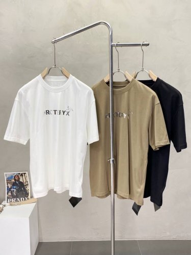 Arc’Teryx始祖鸟独家专供新款男士休闲短袖 高端定制 高端版本 时尚百搭爆款进口面料 手感超柔软细腻 穿着亲肤舒适 高端精品 代工厂p精细做工 上身非常赞