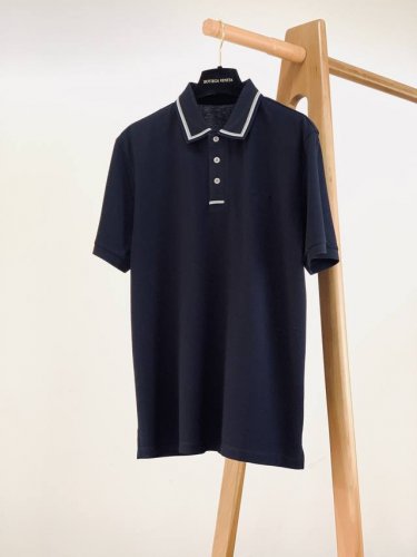 ferragamo 菲拉格慕 2025Ss春夏新品 Sf起脚珠地翻领短T。 非常规面料裁剪缝制 , 像毛衣一样横机提花织造！ 进口丝光棉纱线, 厚度和常规珠地一