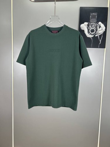高端原版规格版本 古驰 Gucci 小Logo刺绣字母短袖T恤 新款短袖 采用磨破水洗工艺 细节无法挑剔，极具档次感与奢华辨识度！三标齐全 版型属于休闲宽松小落