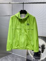 Chaon 巴宝莉 Burberry 新品夏季防晒服，时尚帅气，简约百搭款，胸前精致刺绣图案Logo，定制原版面料，不仅挺括，保持潮流的廓形，又穿着舒适，纱织更