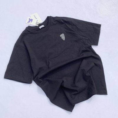 巴宝莉 Burberry Bbr立体发泡浮雕印花战马短袖 男女同款 宽松Os版型Bbr 战马骑士徽标短袖面料定制240克纯棉针织面料材质，手感舒适上身亲肤透气，