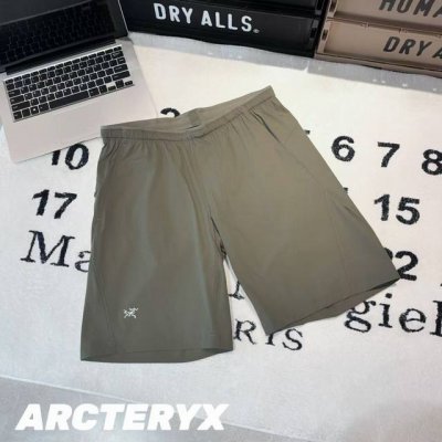 Arcteryx始祖鸟Aptin Short轻便耐磨压胶运动短裤 男女同款 -面料：采用原版一比一速干面料。 -辅料：原版拆解开发，一比一定制的小标，领标，水洗