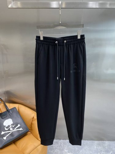 巴家 高端定制 新款休闲裤精心设计、兼具舒适性和精致感的专属和系列，该系列包含舒适保暖、经典时尚一线 流线型裁剪实用百搭极具高端奢华感码数:M-3Xl 隔天